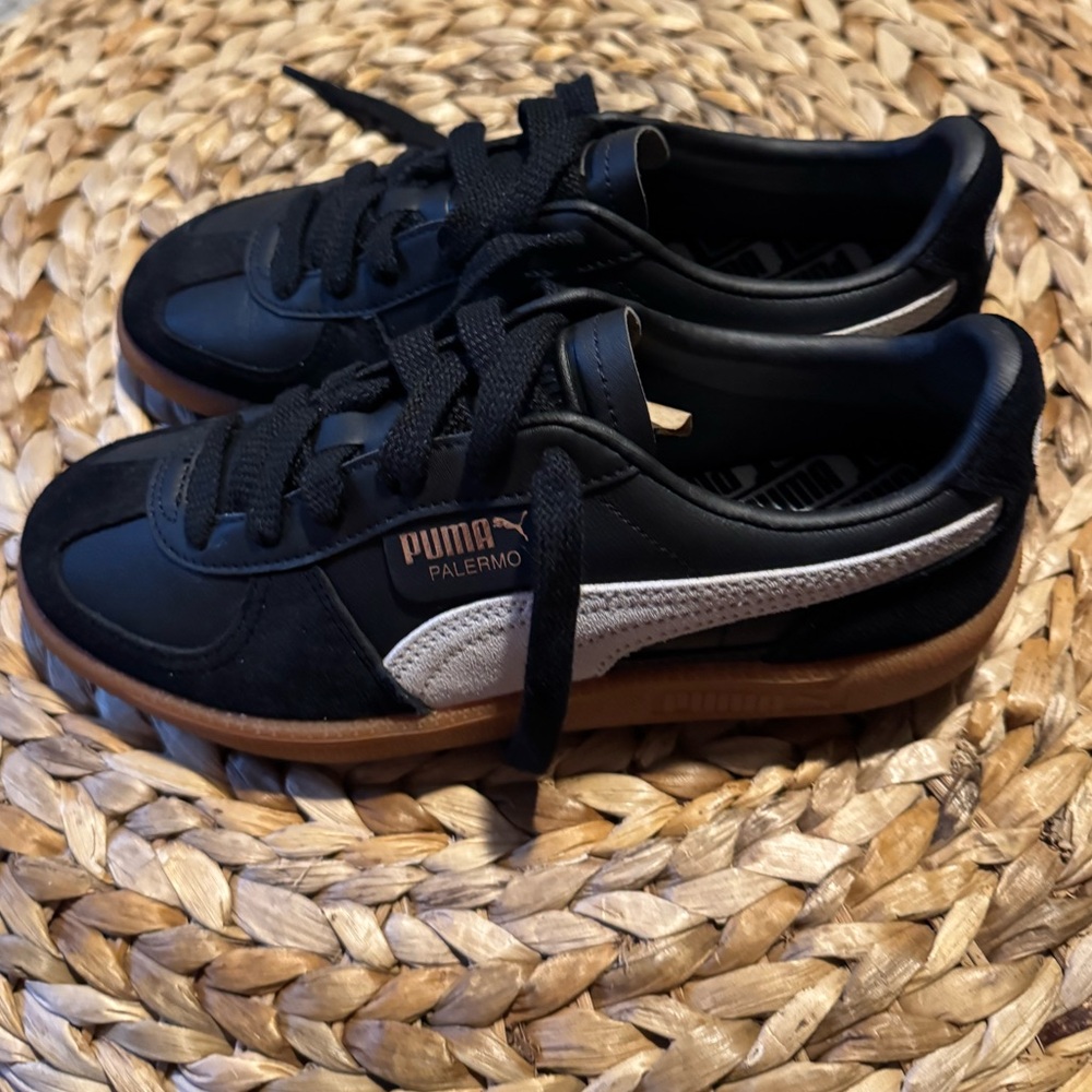 NEW Women’s Puma Palermo Sneakers